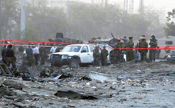 عشرات القتلى والجرحى في هجوم انتحاري شمال بغداد