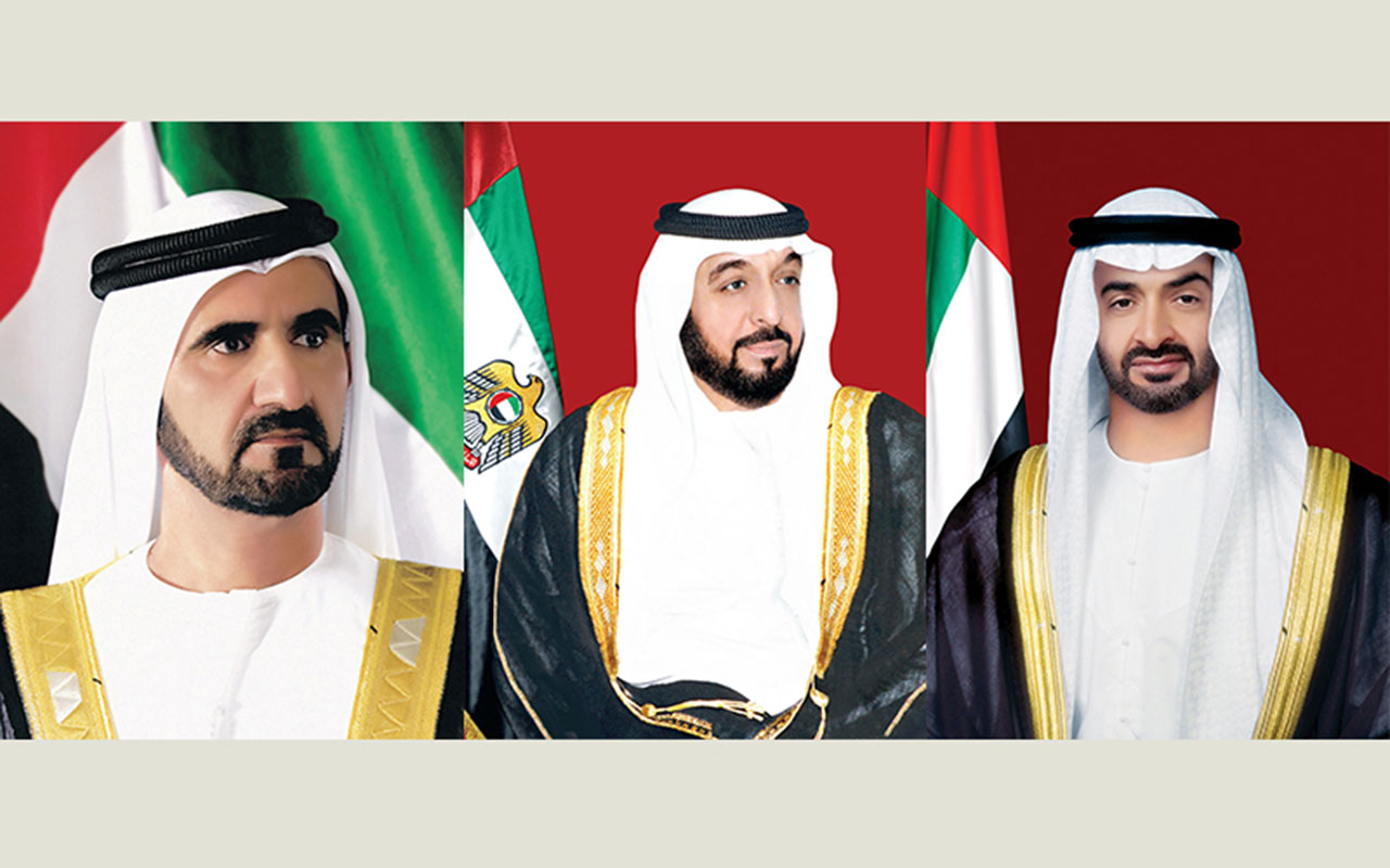 خليفة ومحمد بن راشد ومحمد بن زايد يتلقون برقيات تهنئة من قادة الدول العربية والإسلامية
