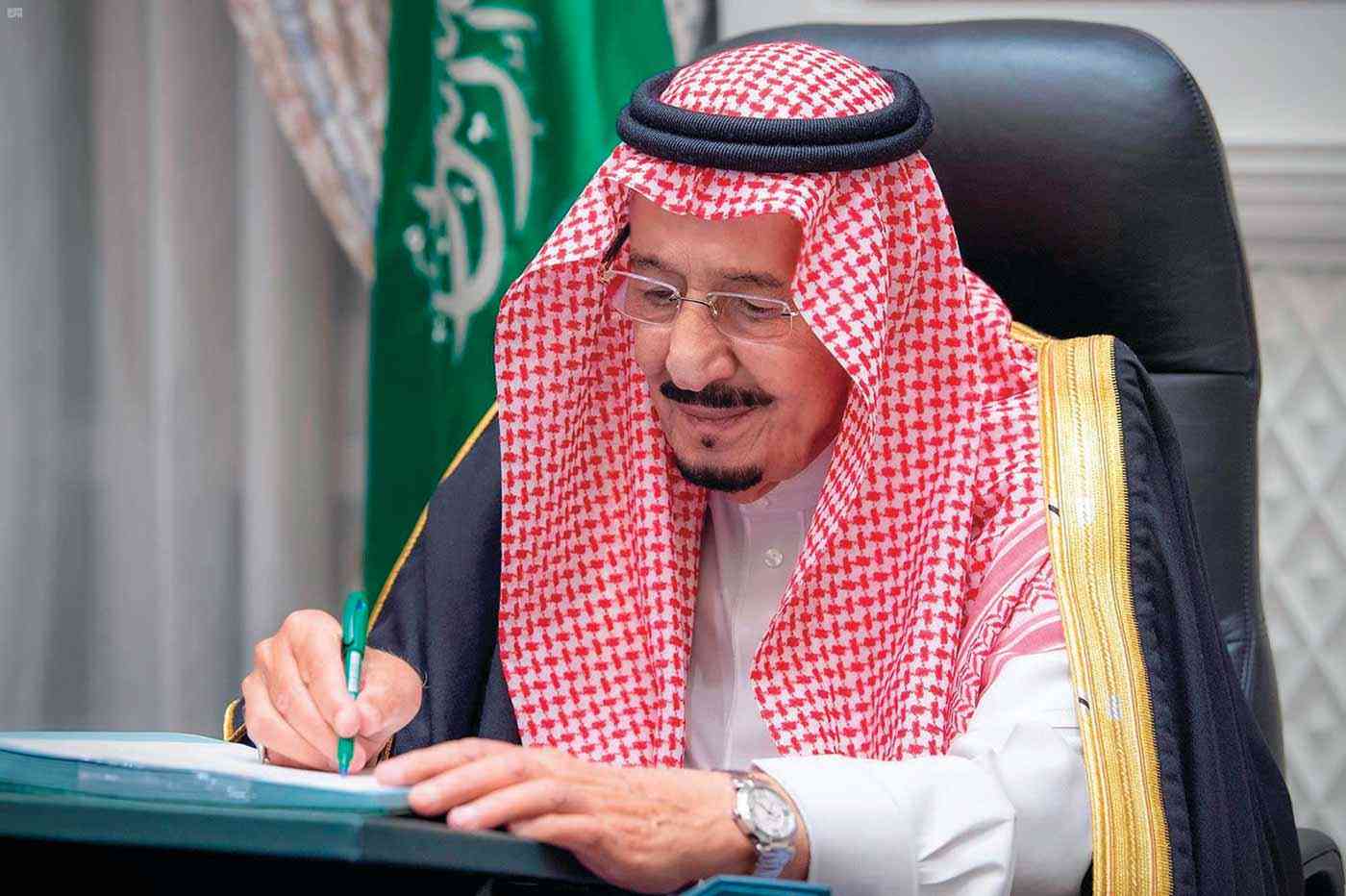 السعودية تمدد صلاحية الإقامات للوافدين والتأشيرات بدون مقابل