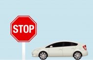 شرطة أبوظبي تُحدد 5 خطوات لسلامة السائقين عند إشارة 