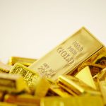 الذهب يخسر 8 دولارات في المعاملات الفورية