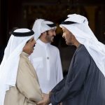 رئيس الدولة يزور ملك البحرين في مقر إقامته في أبوظبي