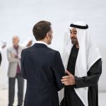 رئيس الدولة يستقبل الرئيس الفرنسي الذي يقوم بزيارة عمل إلى الدولة