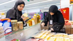 بلدية دبا تُكثّف حملاتها الرقابية لضمان الصحة وحماية المستهلك