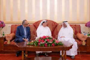 حمد الشرقي يستقبل جموع المهنئين بشهر رمضان بحضور ولي عهد الفجيرة