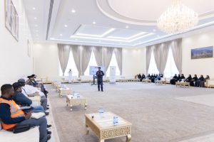 بلدية الفجيرة بالتعاون مع شرطة الفجيرة تنظمان ورشة “طريقك الآمن يبدأ بوعي”