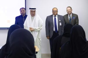 رئيس جامعة الفجيرة يؤكد أهمية توفير بيئة تعليمية محفزة تضع الطالب في صميم العملية الأكاديمية