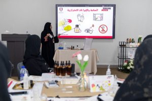 بلدية دبا تحتفي بيوم المرأة الإماراتية