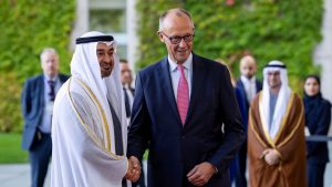 رئيس الدولة: بحثت مع المستشار الألماني العمل لتطوير علاقات البلدين