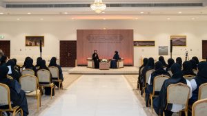 مجلس محمد بن حمد الشرقي ينظّم جلسة توعوية حول سرطان الثدي في مجلس السيجي